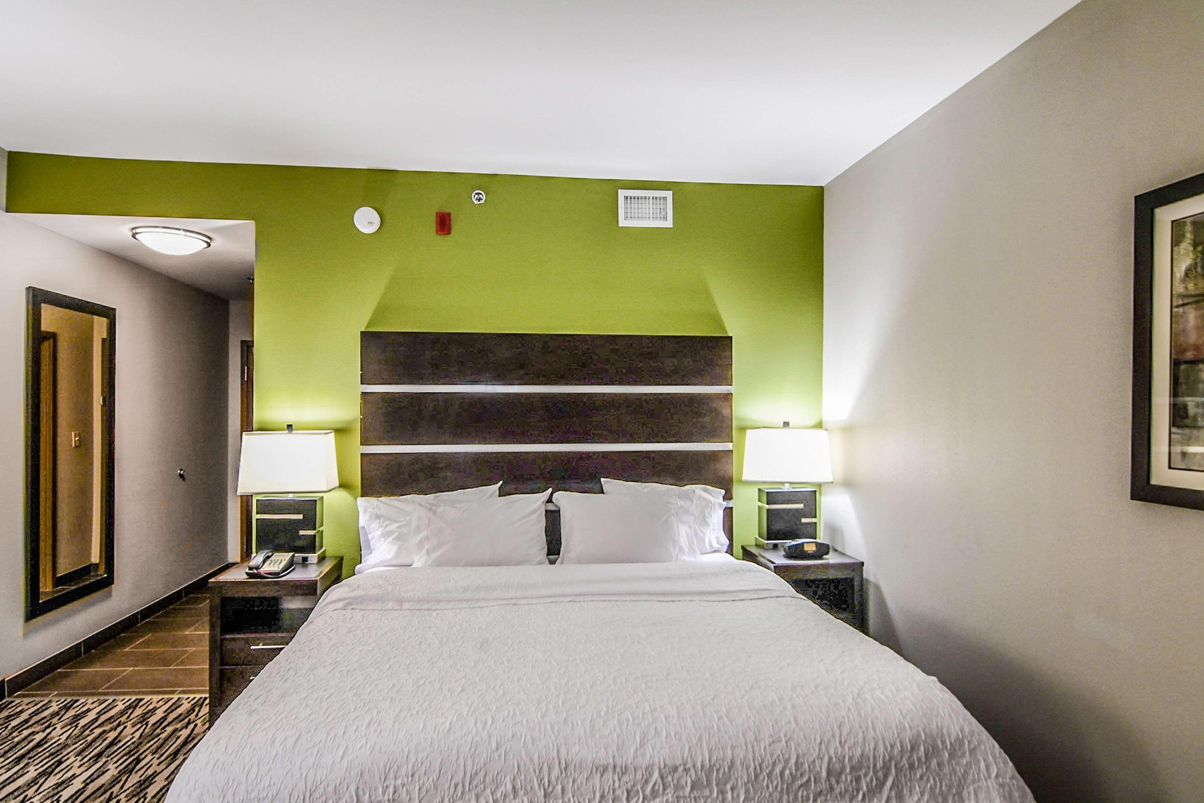 Hampton Inn Фолеи Екстериор снимка