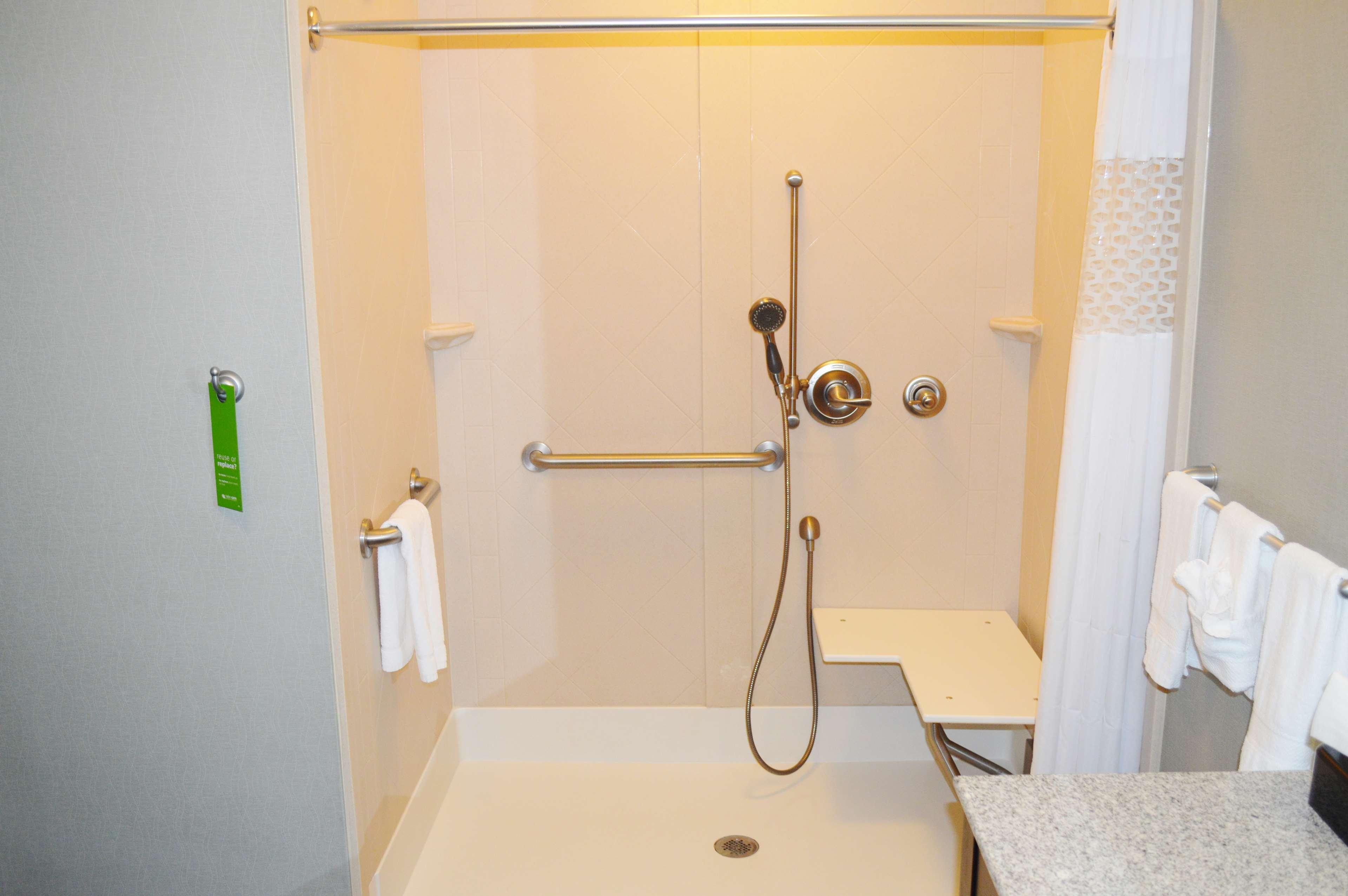 Hampton Inn Фолеи Екстериор снимка