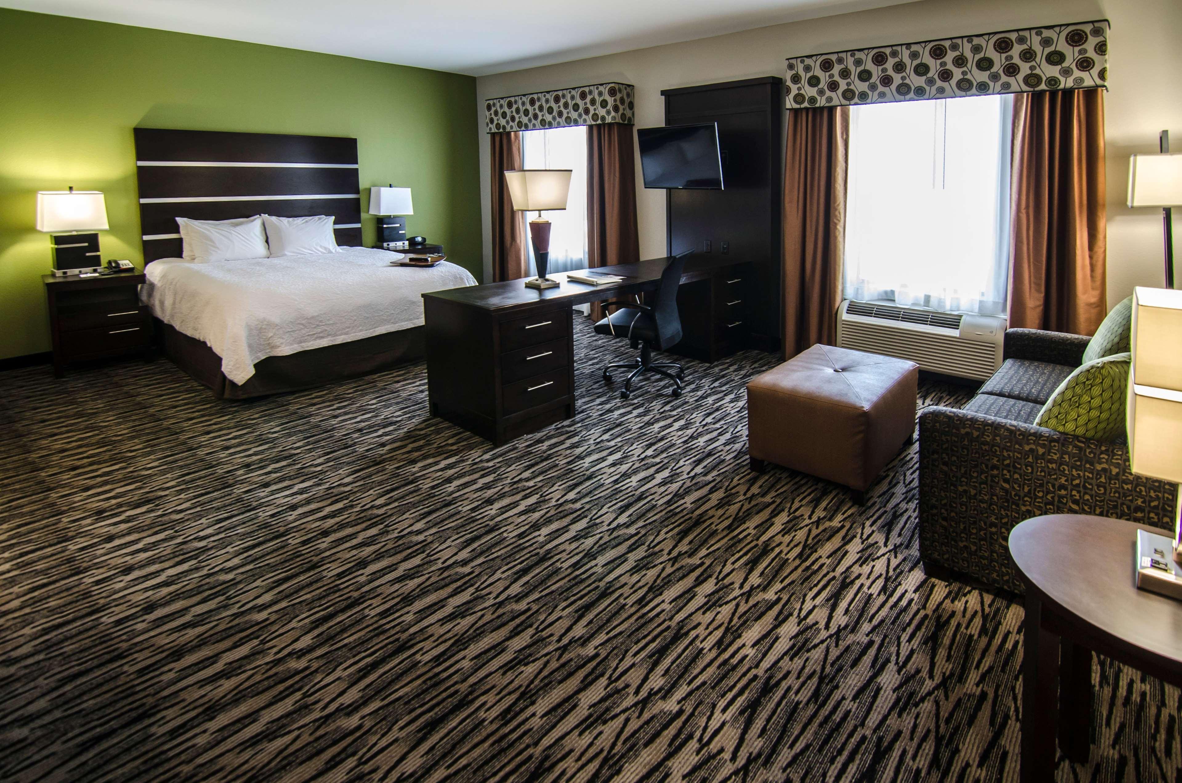Hampton Inn Фолеи Екстериор снимка