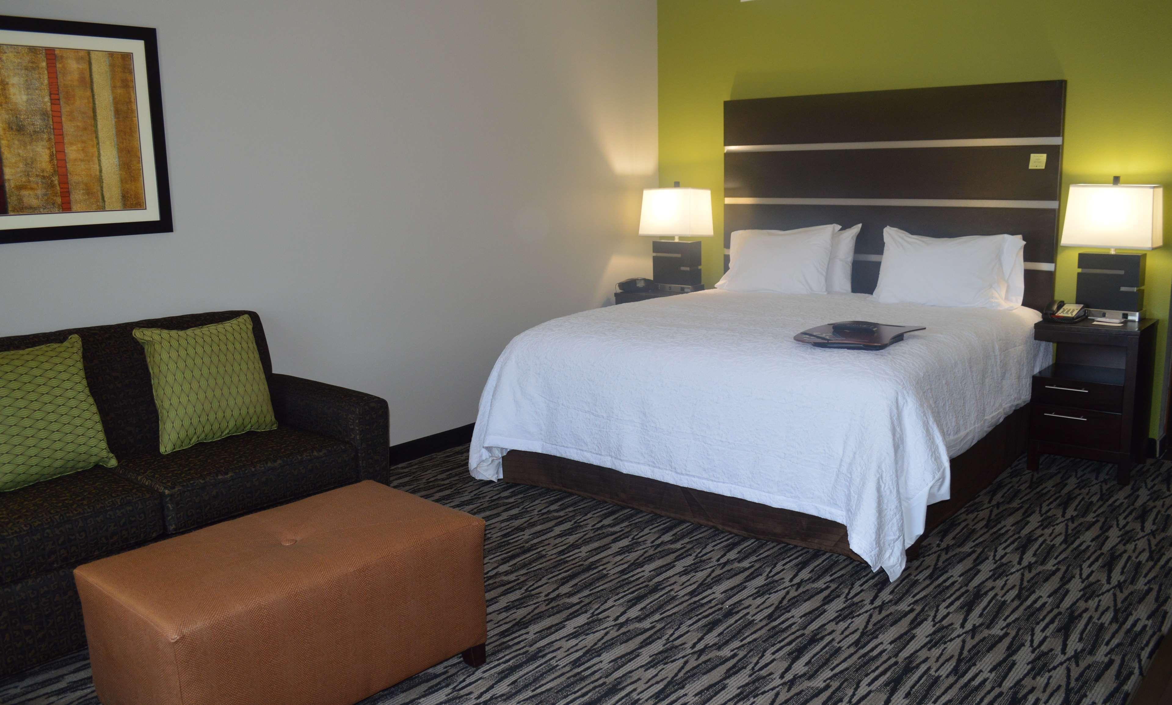 Hampton Inn Фолеи Екстериор снимка