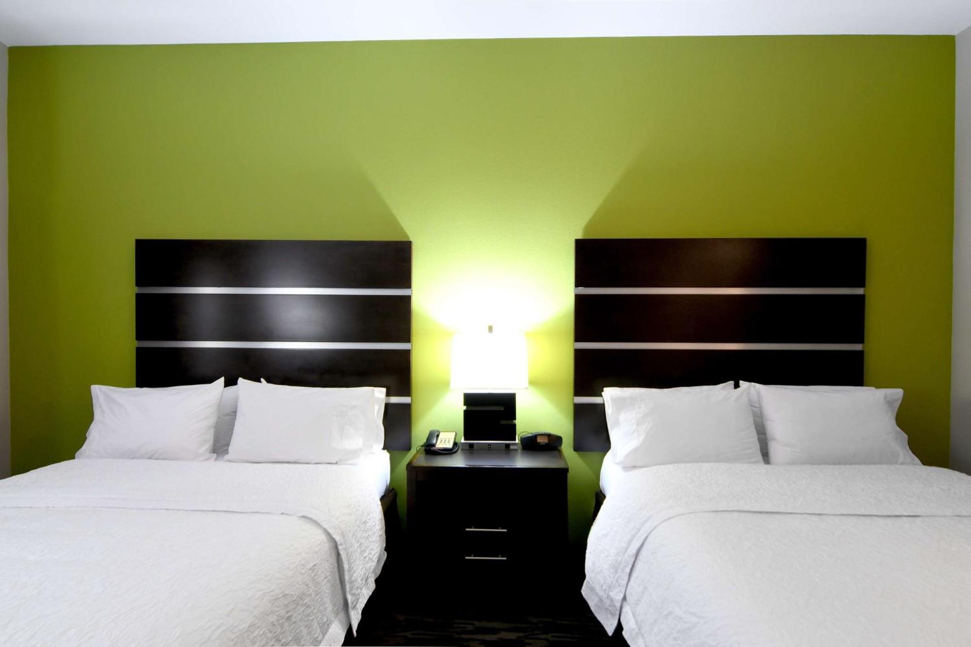 Hampton Inn Фолеи Екстериор снимка
