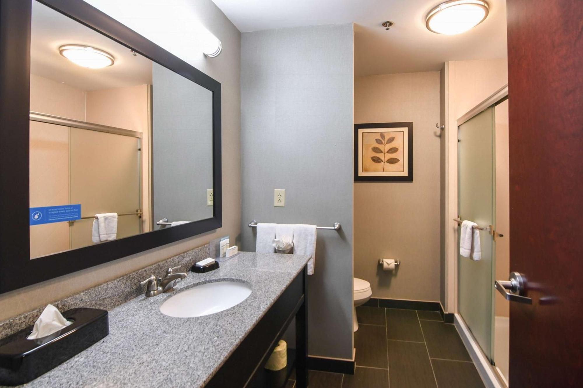 Hampton Inn Фолеи Екстериор снимка