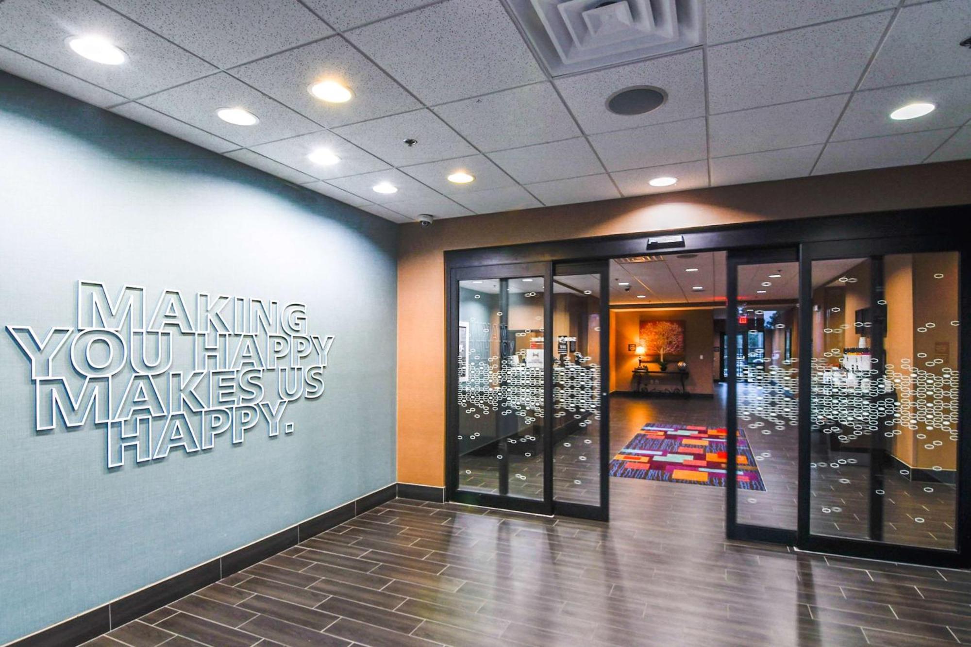 Hampton Inn Фолеи Екстериор снимка